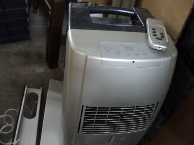 lot 24 image: Amcor portable air conditioner...