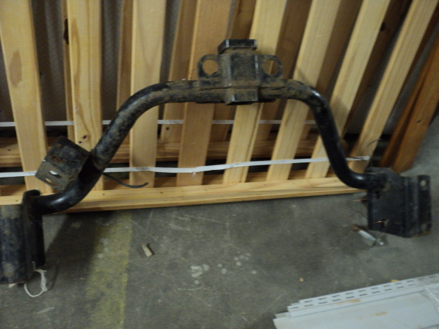 lot 31 image: 2005 Chrysler Pacifica parts...