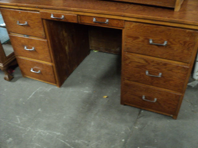 lot 194 image: wood desk 60x26x30...