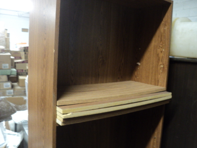lot 201 image: 5 shelf bookcase...