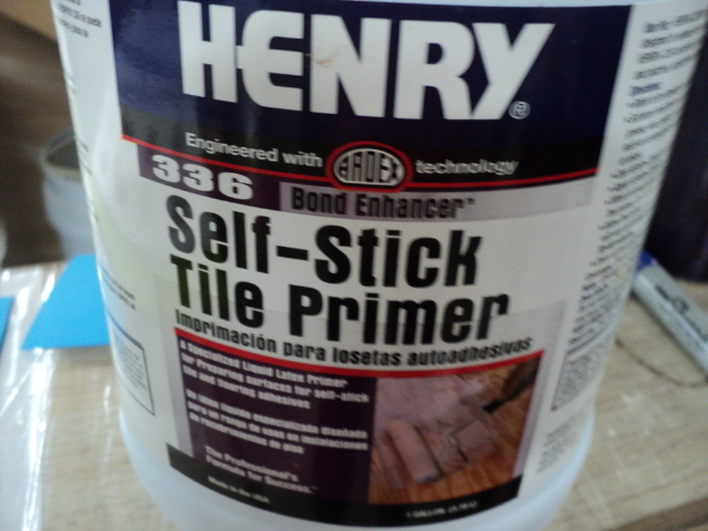 lot 229 image: 1 gallon Henry self-stick tile prim...