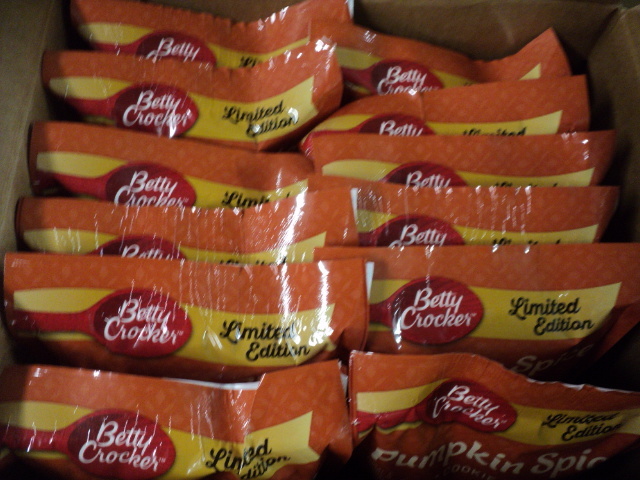 lot 256 image: 12 pack Pumpkin Spice cookie mix...