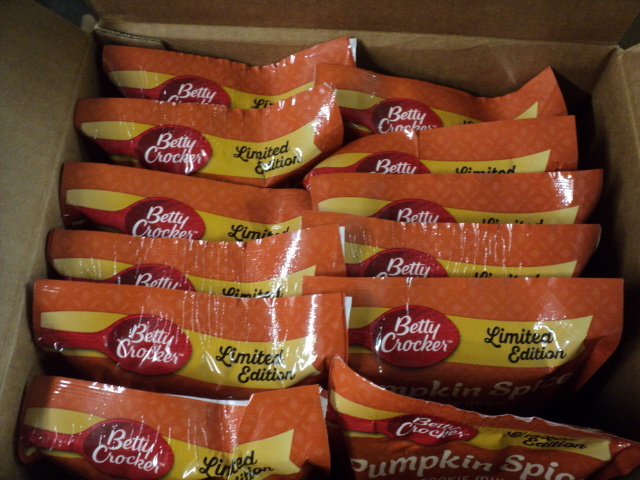 lot 258 image: 12 pack Pumpkin Spice cookie mix...