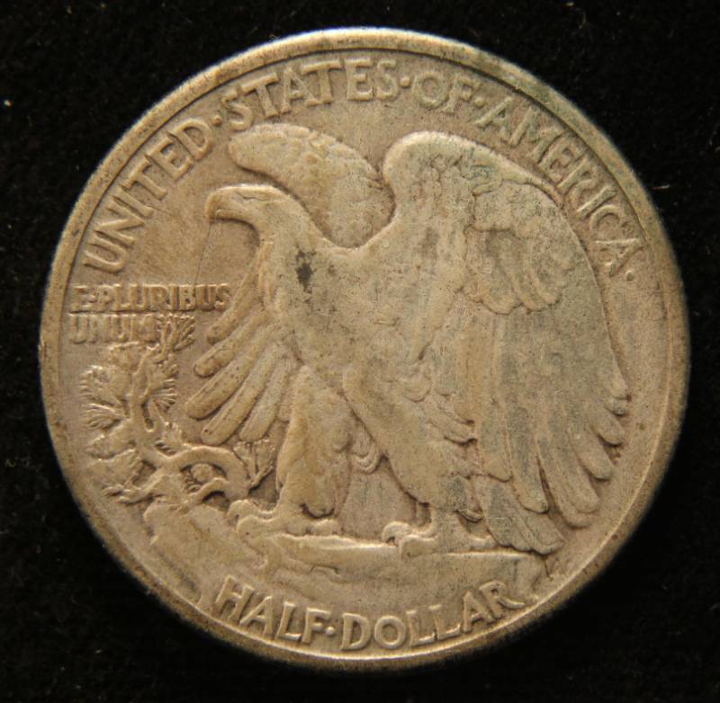 1942 WALKING LIBERTY SILVER HALF DOLLAR