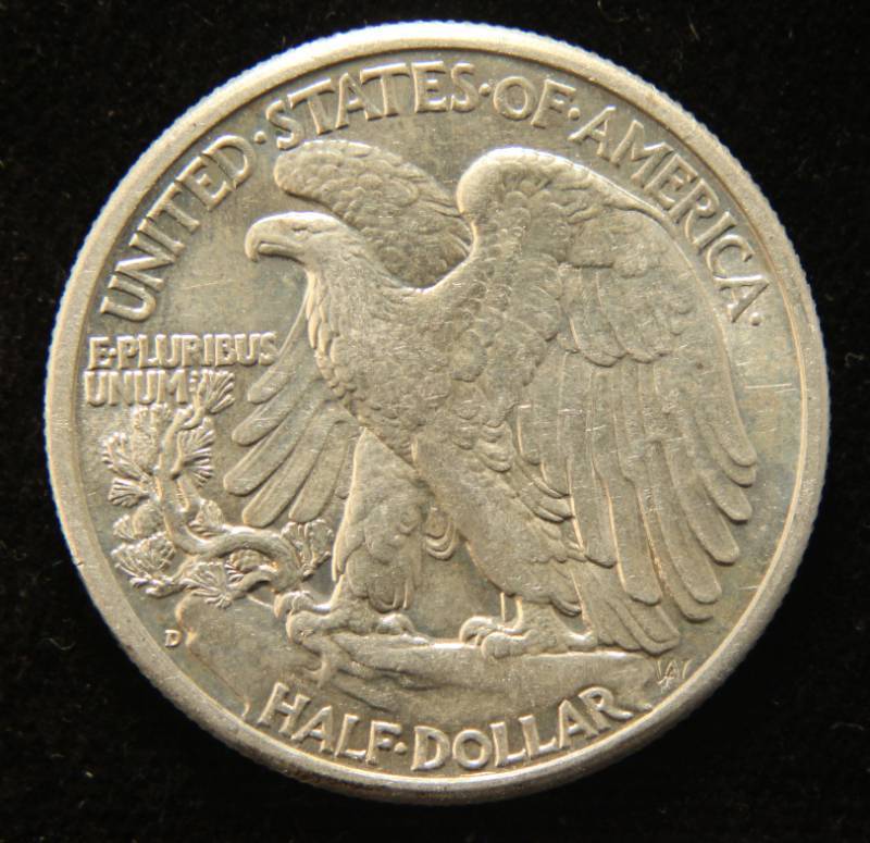 1942-D WALKING LIBERTY SILVER HALF DOLLAR