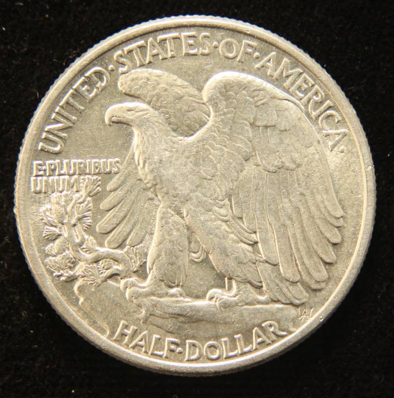 1946 WALKING LIBERTY SILVER HALF DOLLAR