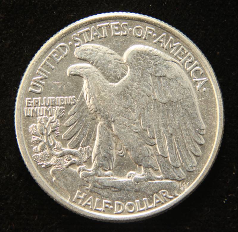 1947 WALKING LIBERTY SILVER HALF DOLLAR