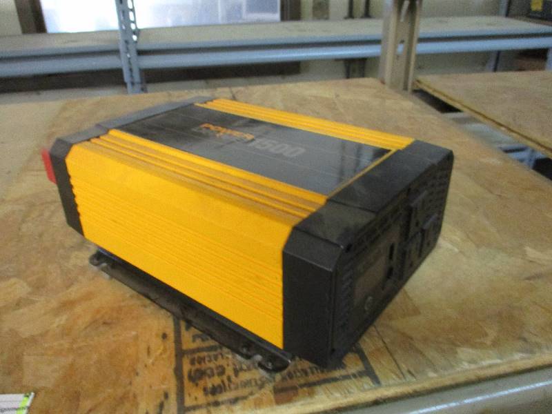 lot 7 image: Power Drive 1500 Invertor