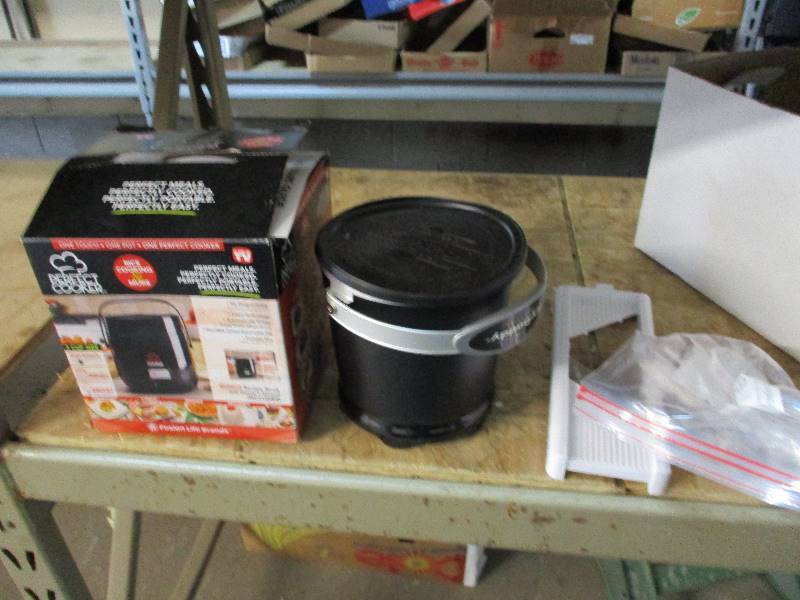 lot 50 image: Small Kitchen Appliances