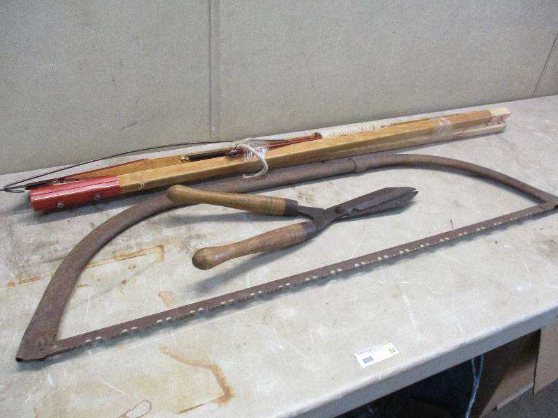 lot 52 image: Buck Saw Pruner Snips