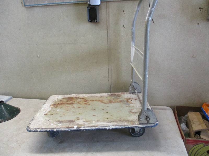 lot 56 image: 4 Wheel Cart