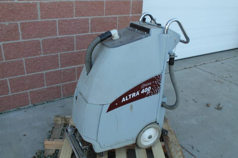lot 5 image: Altra 400