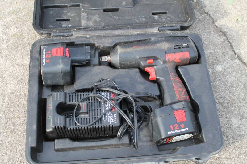 lot 10 image: Snap - On Tools Impact Wrench