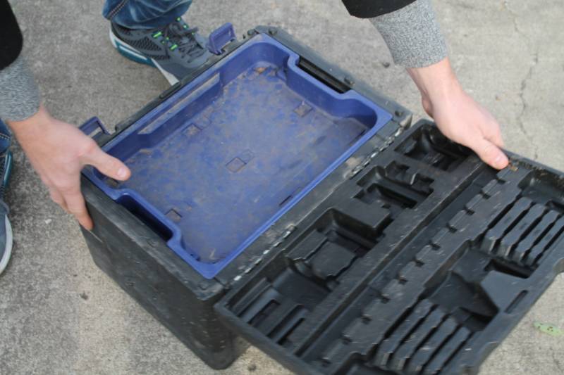 lot 60 image: Tool Box