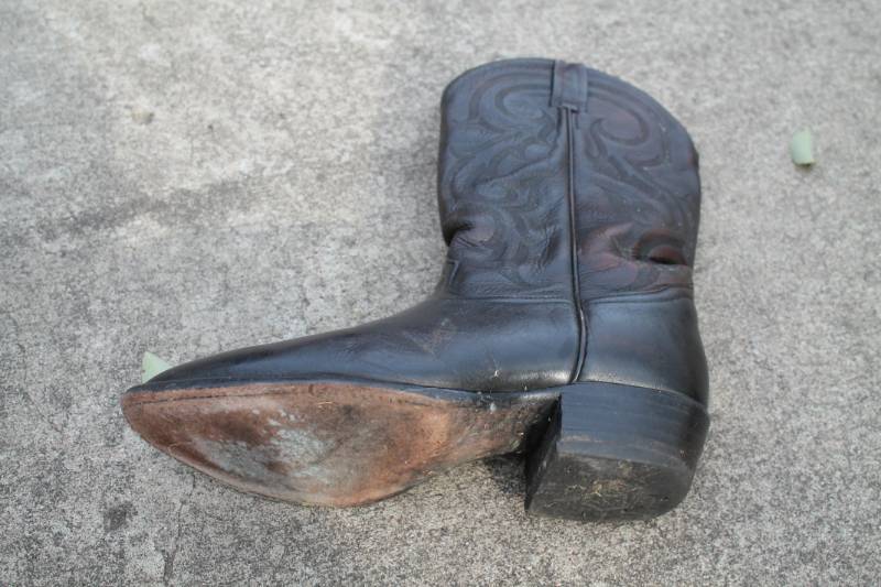 lot 31 image: Cow Boy Boots