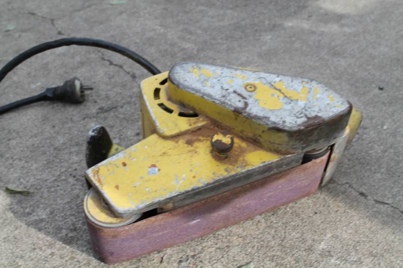lot 12 image: Belt Sander Heavy Duty Stanley