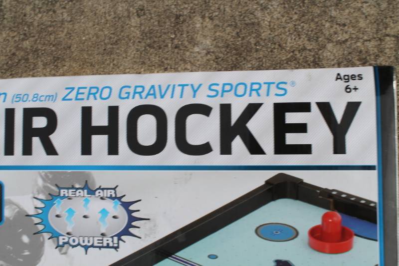 lot 57 image: Air Hokey Game