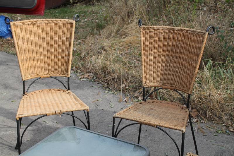 lot 58 image: Patio Set