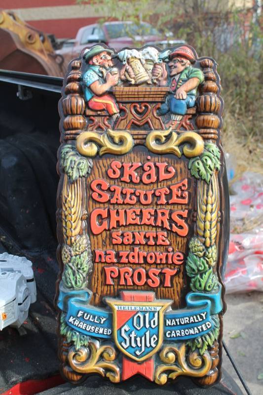 lot 47 image: Beer Sign