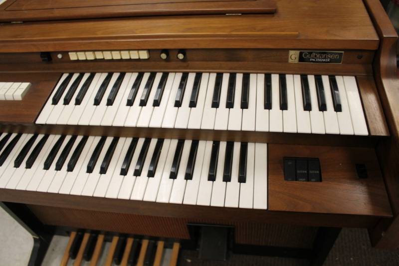 lot 17 image: Gulbransen Pace Maker Organ