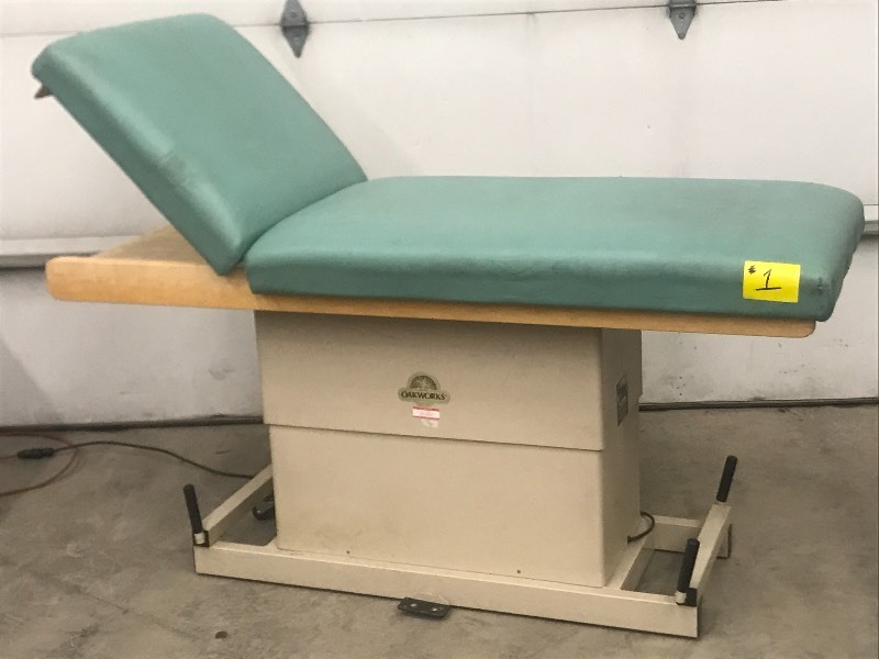 Hill Adjustable Commercial Motorized Massage Table