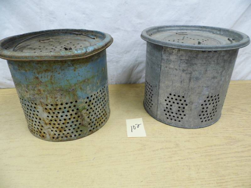 2 Metal Minnow Buckets