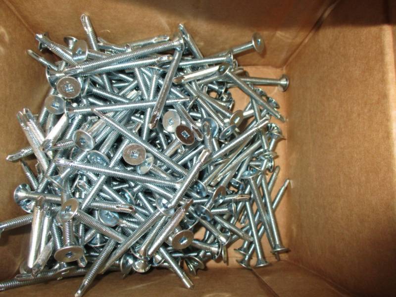 Self Drilling Screw Flat Head Square Drive Zinc Plated�and stover nuts