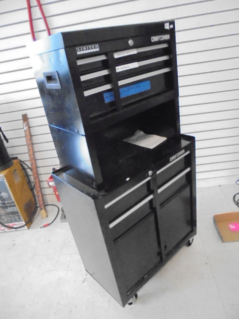 lot 11 image: Tool Chest