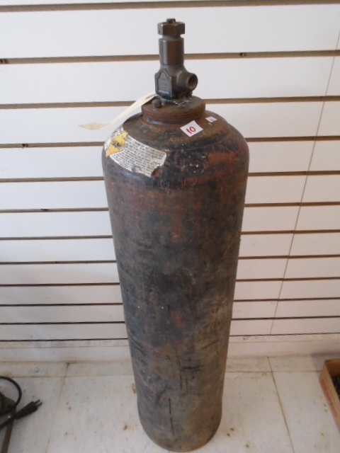 lot 10 image: Acetylene Tank