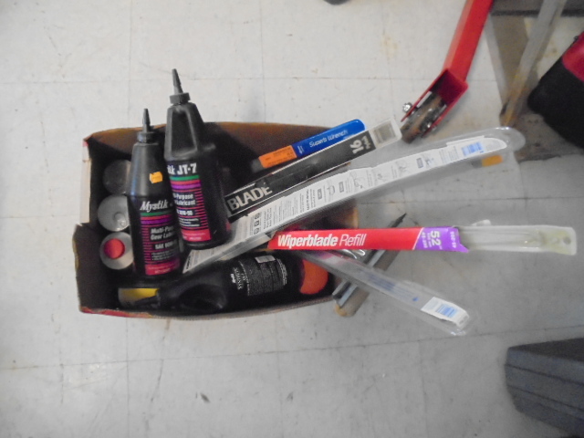 lot 25 image: Automotive Items