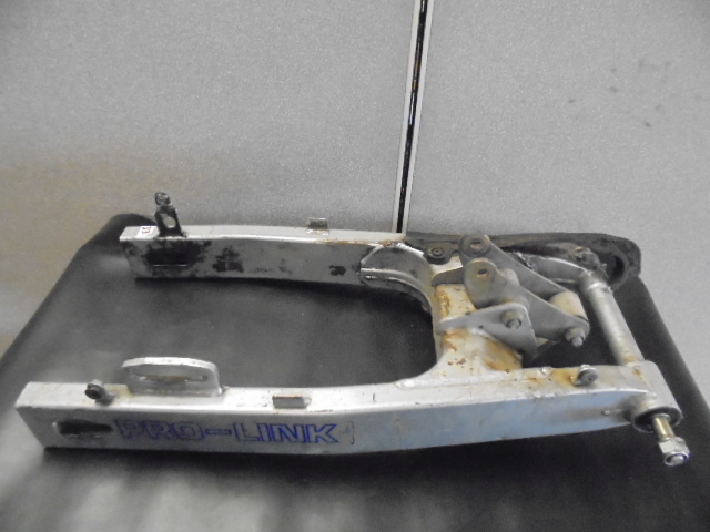 lot 33 image: Honda CRB  Rear Suspension