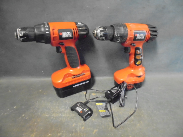 lot 45 image: Cordless Drills