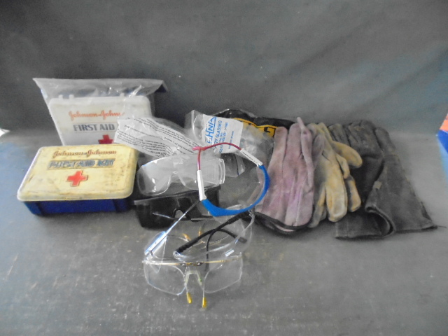 lot 65 image: Personal Protection Items