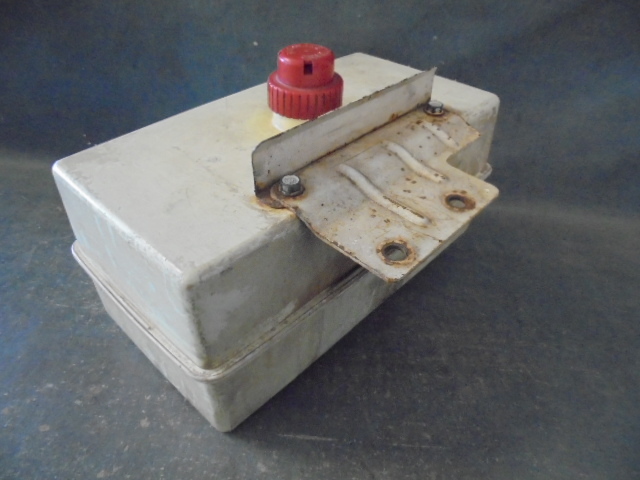 lot 67 image: Small Engine Fuel Tank
