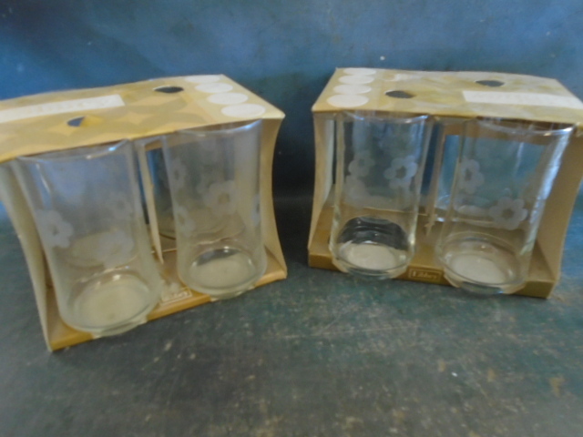 lot 125 image: Glassware