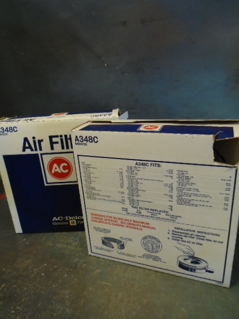 lot 79 image: Air Filters
