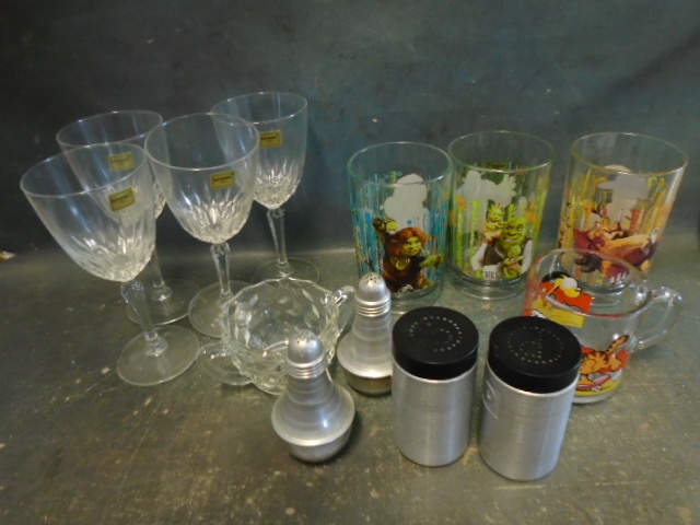 lot 92 image: Luminarc Glassware, McDonalds Collectible Glasses and More