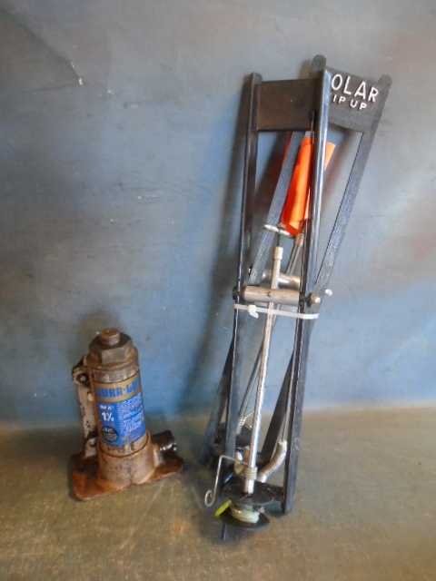 lot 118 image: 1 12 Ton Jack and Polar Tip-ups