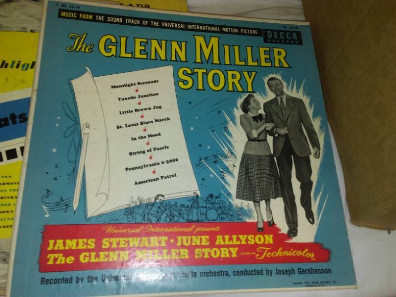 lot 4 image: Album sets, 10 in. Fabulous condition.