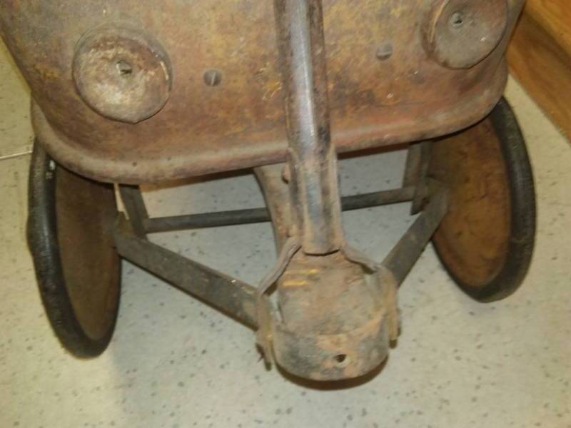 lot 23 image: Antique metal wagon  Wow Circa 30s - 40s.