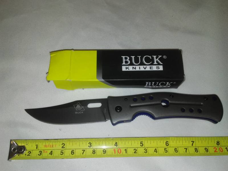 lot 29 image: Buck knife foldable pocket knife.