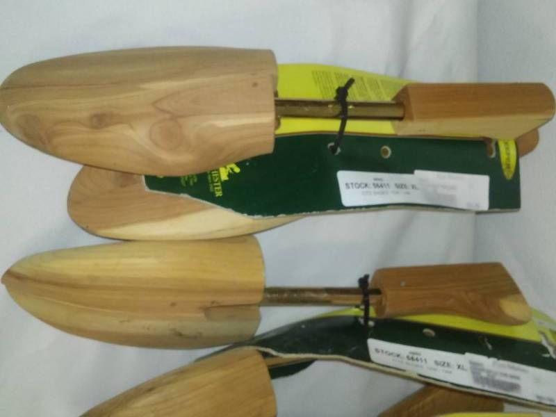 lot 59 image: 5 news Cedar shoe trees.