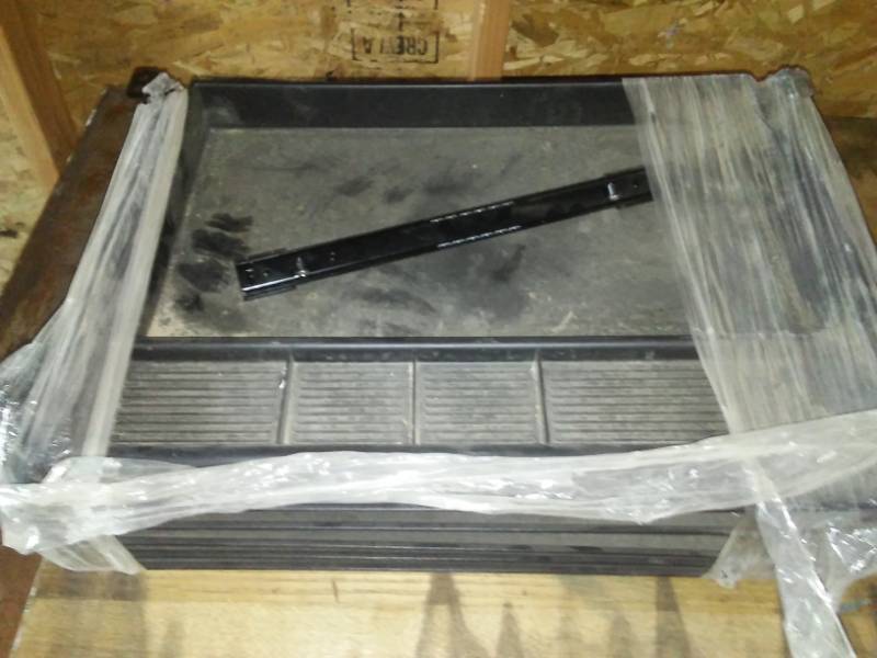lot 112 image: Desk drawers with Glides