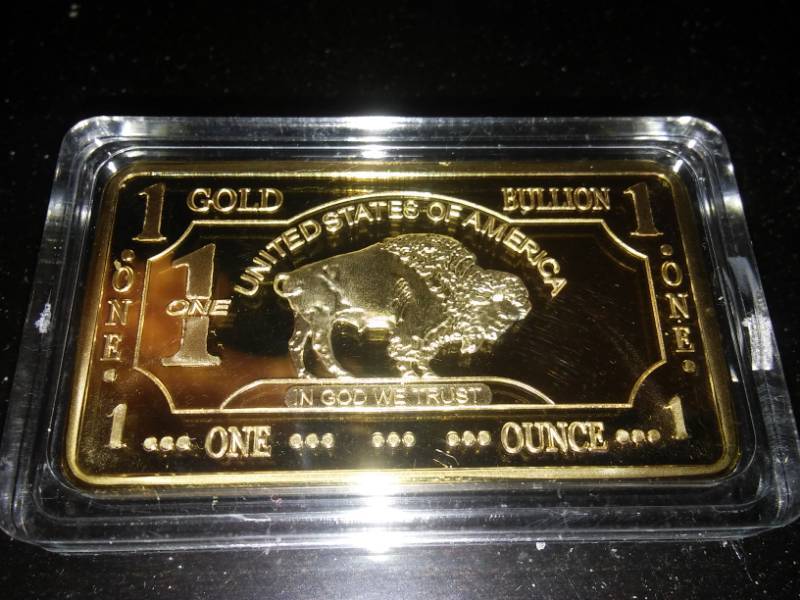 lot 139 image: One troy ounce NDSU Bison gold plated 100 Mills fine gold