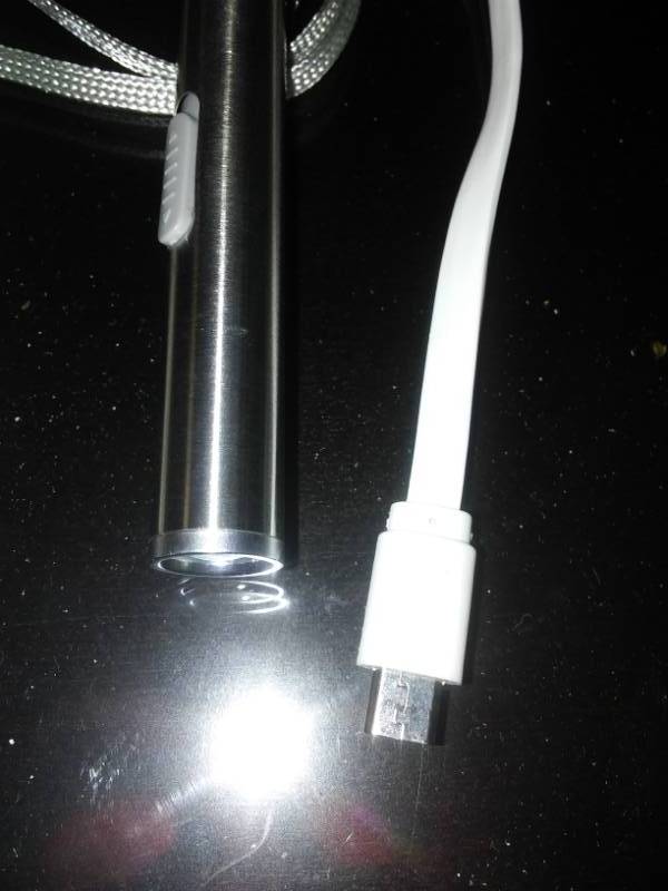 lot 141 image: 2 LED flashlights USB rechargeable with cable