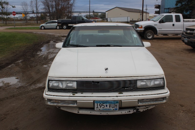 lot C3074 image: 1989 Buick LeSabre Limited