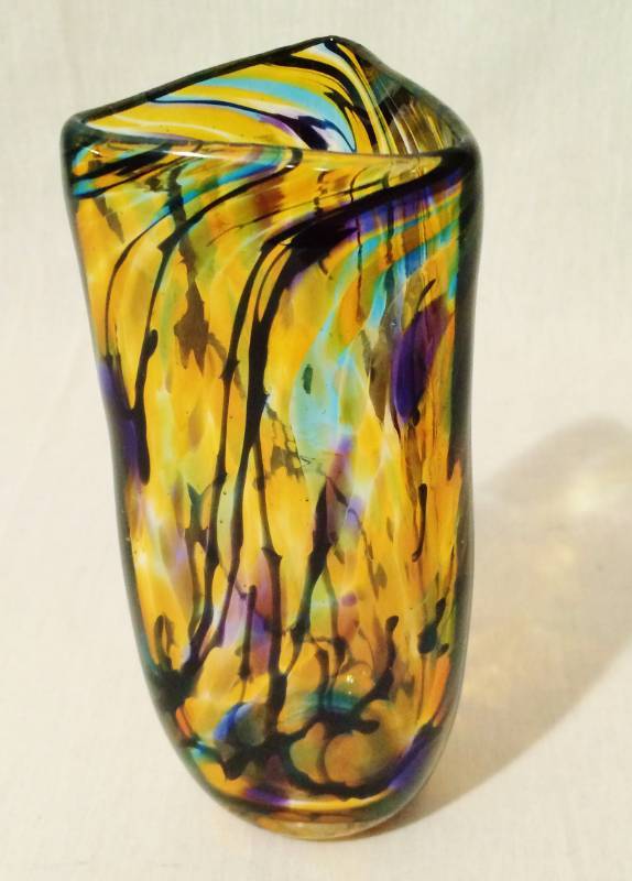lot 4 image: 1999 Artist Signed Blown Art Glass Vase - Excellent Condition