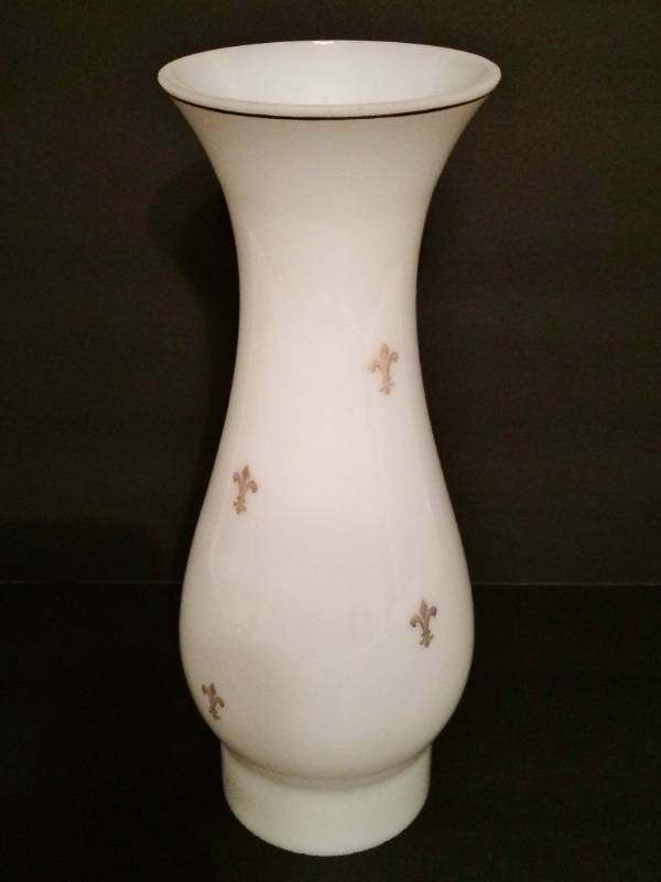 lot 11 image: Lovely French Antique Milk Glass Hurricane Shade With Gold Fleur De Lis Pattern - Excellent Condition