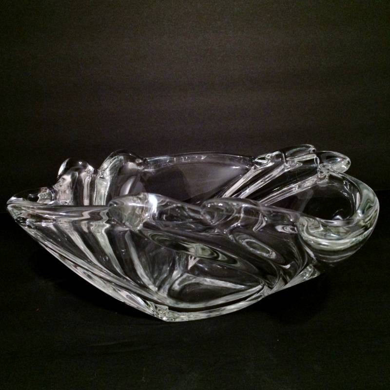 lot 15 image: Gorgeous Large Heavy Swirling Waves Art Glass Bowl - Excellent Condition