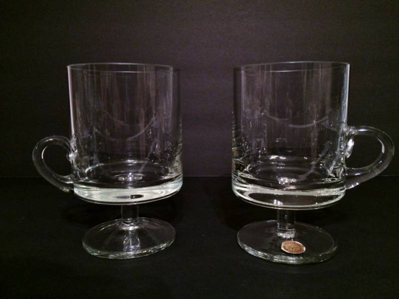lot 23 image: RARE Pair Vintage Labeled Pasabahce Turkey Large Irish Coffee Turkish Tea Glass Mugs - Appear New